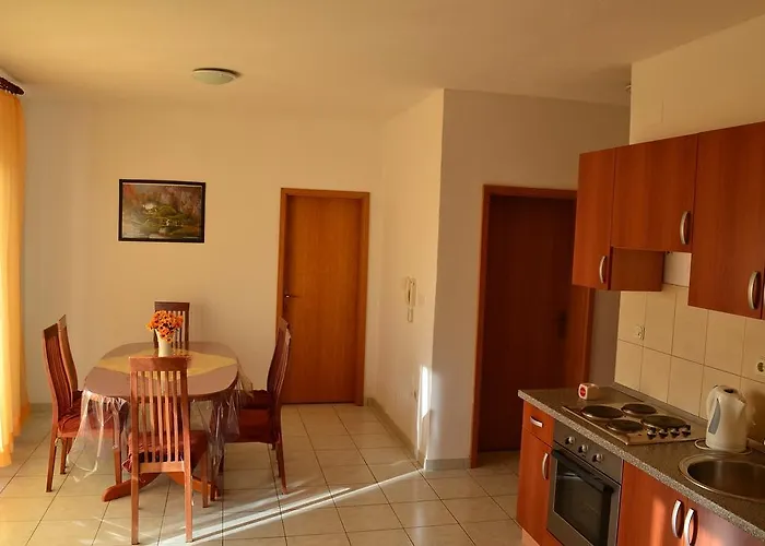 Apartament Marina
